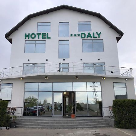 Hotel Daly โปลเยชต์ ภายนอก รูปภาพ