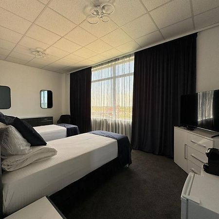 Hotel Daly โปลเยชต์ ภายนอก รูปภาพ