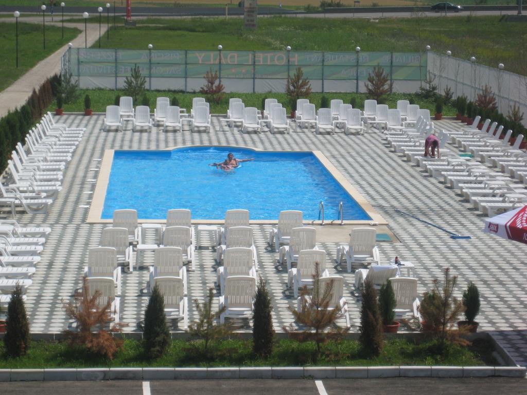 Hotel Daly โปลเยชต์ ภายนอก รูปภาพ